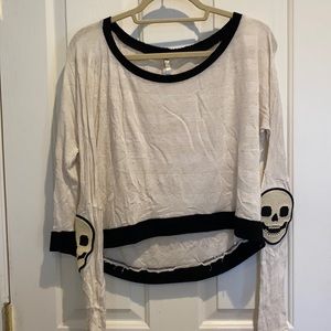 Mona b cream and black skull long sleeve size m